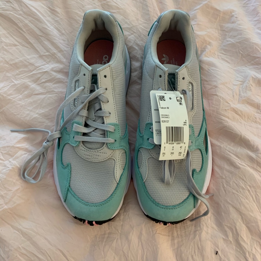 Adidas falcon sneakers women’s 9.5 NWT